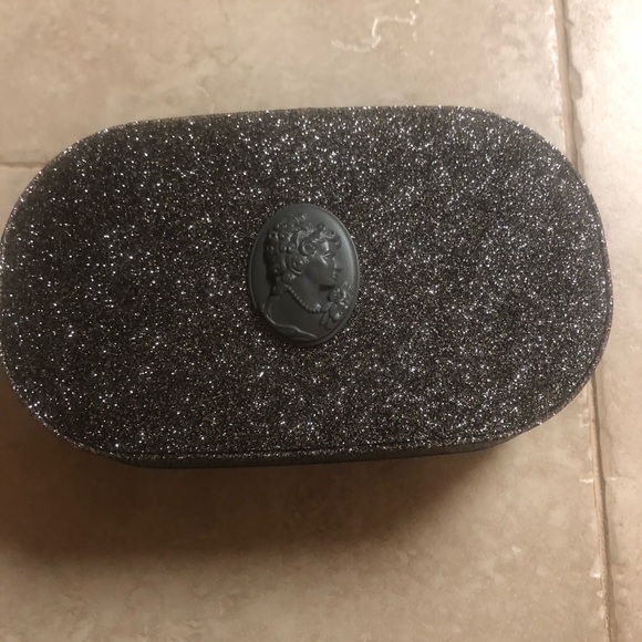 MAC Pigments “Objects of Affection” - Picture 2 of 3